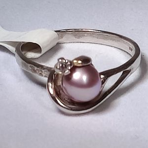 Vantel Pearls Journey Ring
